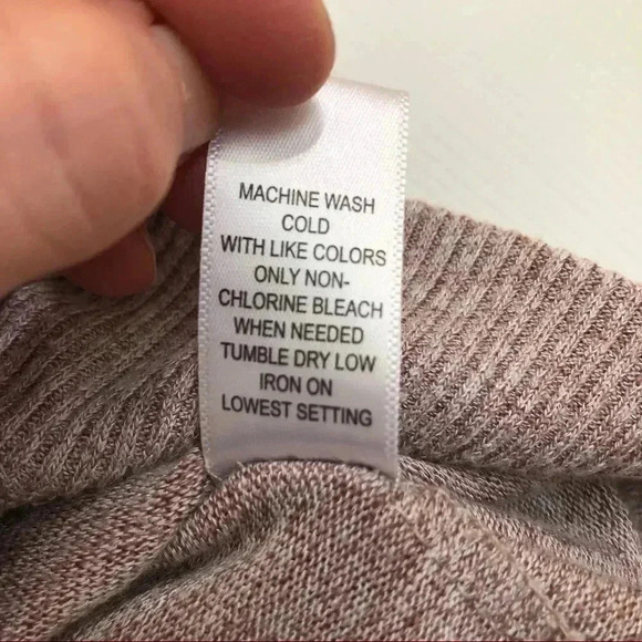 Me To We Purple Lightweight Sweatshirt Size  Medium - Picture 11 of 16